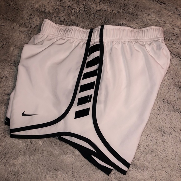 COPY - white nike dri-fit shorts - Picture 4 of 5